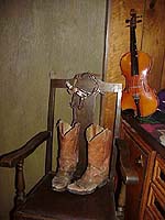 Cris's boots, spurs and fiddle
